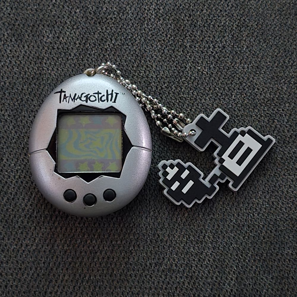 Tamagotchi P2 Silver